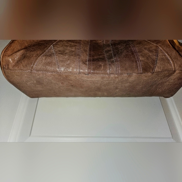 Treesje Lavender Glossy Leather Hobo - Picture 6 of 6